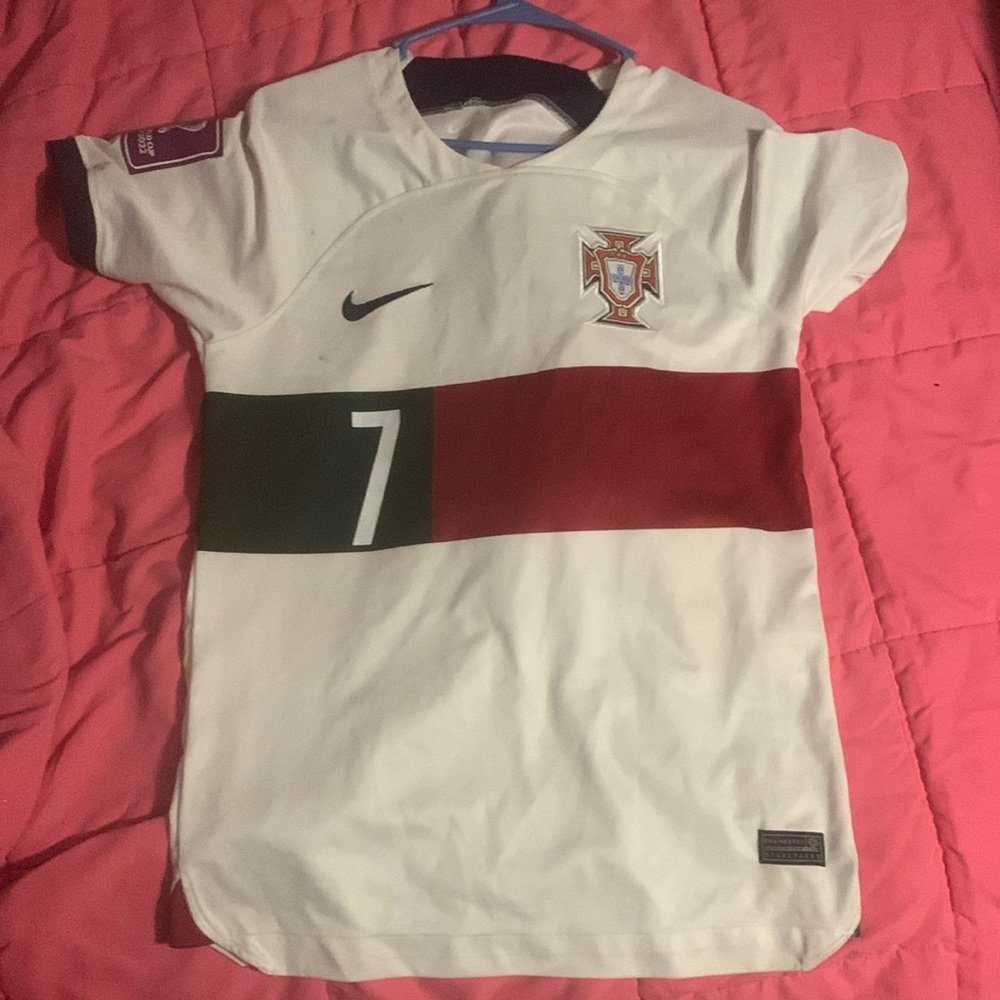 Portugal 22/23 jersey World Cup m size in men